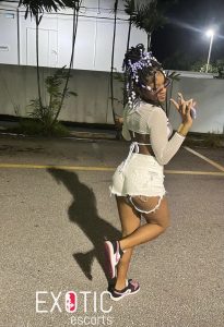 Kweneng escort ahg