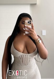 Moyen-Ogooué escort