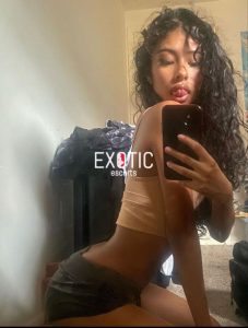 Sambava escort 