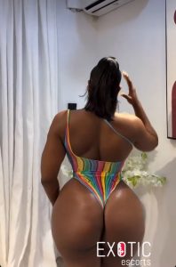 Plateaux Togo escort